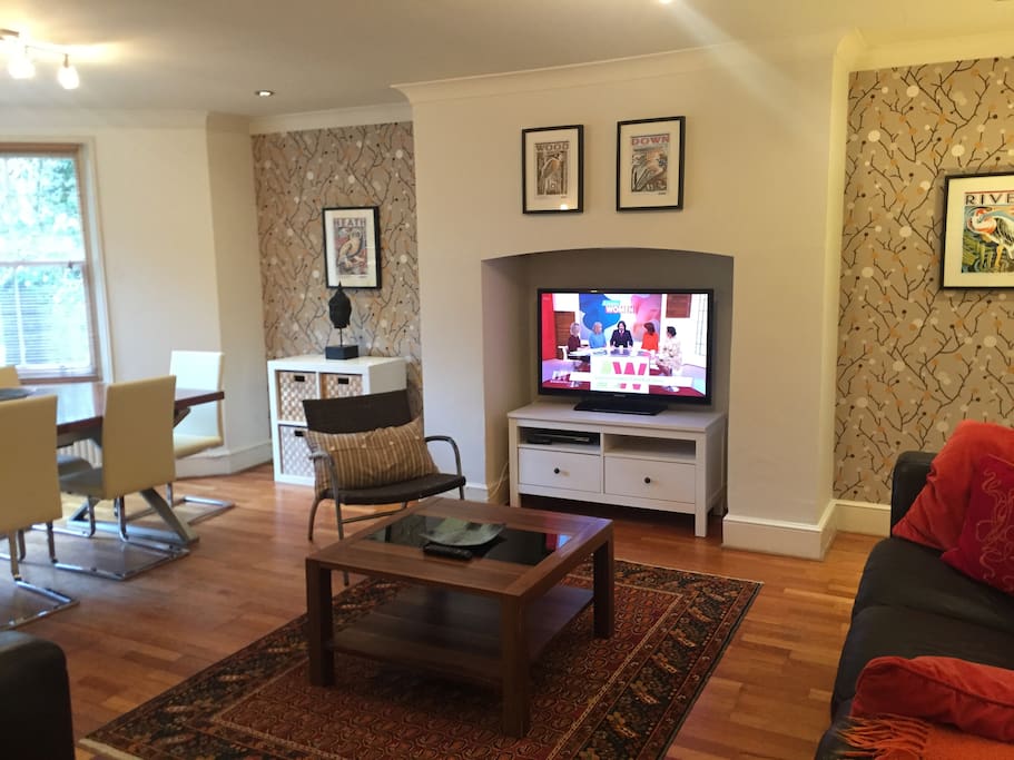Lovely Open Plan Living - Sitting Room and Dining Area in One room, great for families