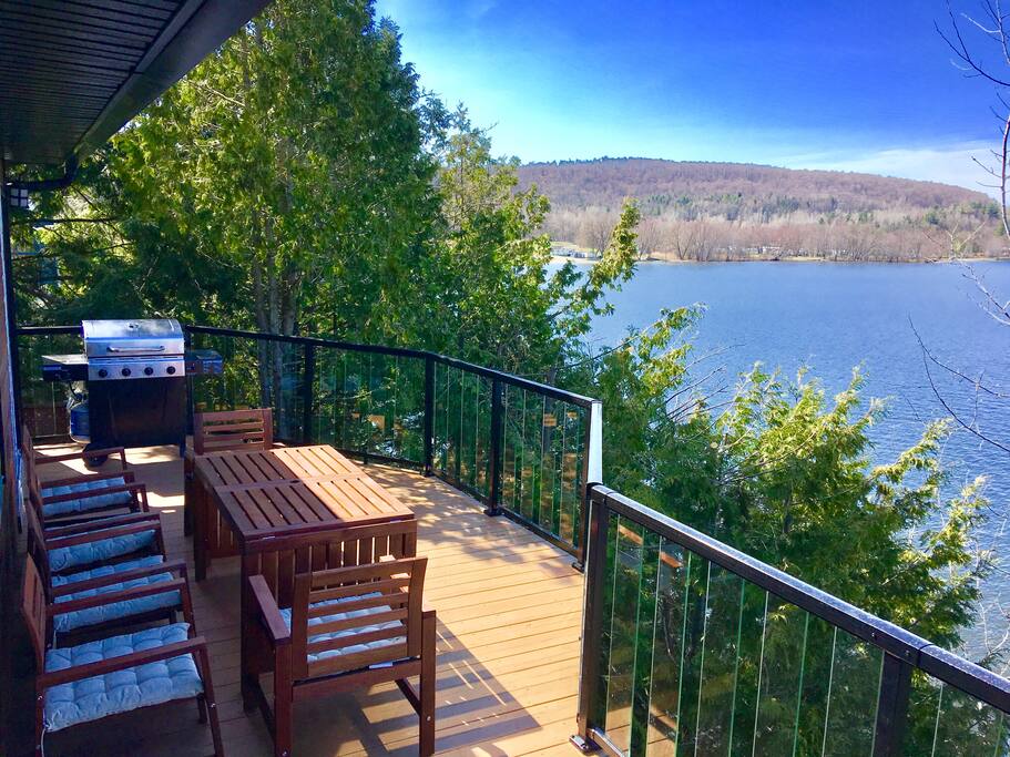 Terrasse vue sur le lac