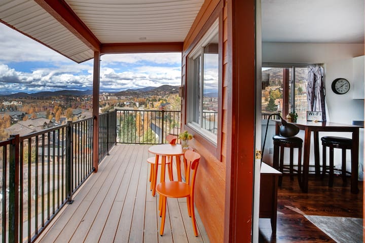 Winsome Mountain Condo with Spectacular Views