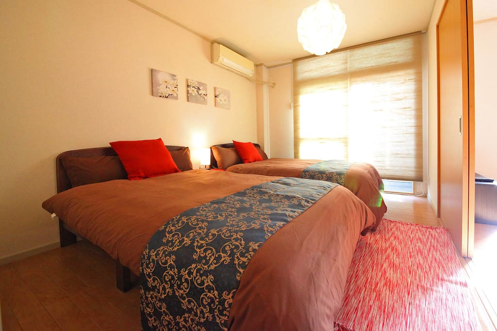 Bed room 1: two semi-double beds