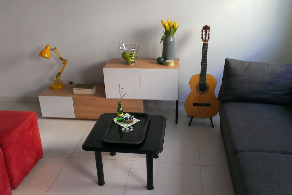 Feel free to tune the guitar