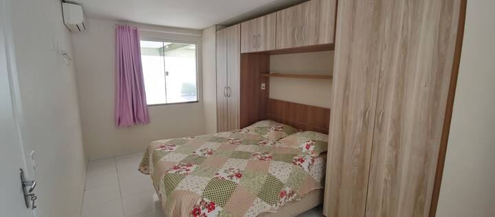 Chumba kikubwa chenye kiyoyozi