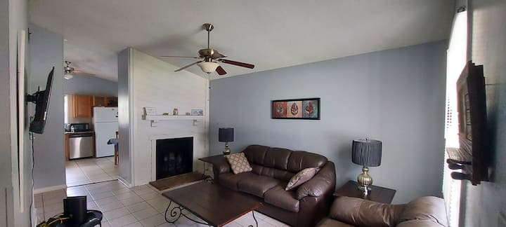 Pets Welcome In 2 Bedroom Duplex, W/fenced Yard - Jacksonville, NC