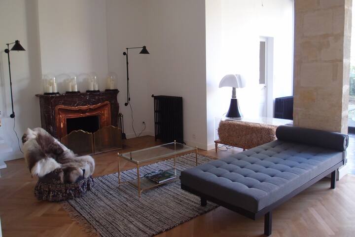 GRANDE MAISON BORDEAUX AVEC PISCINE gallery image 5