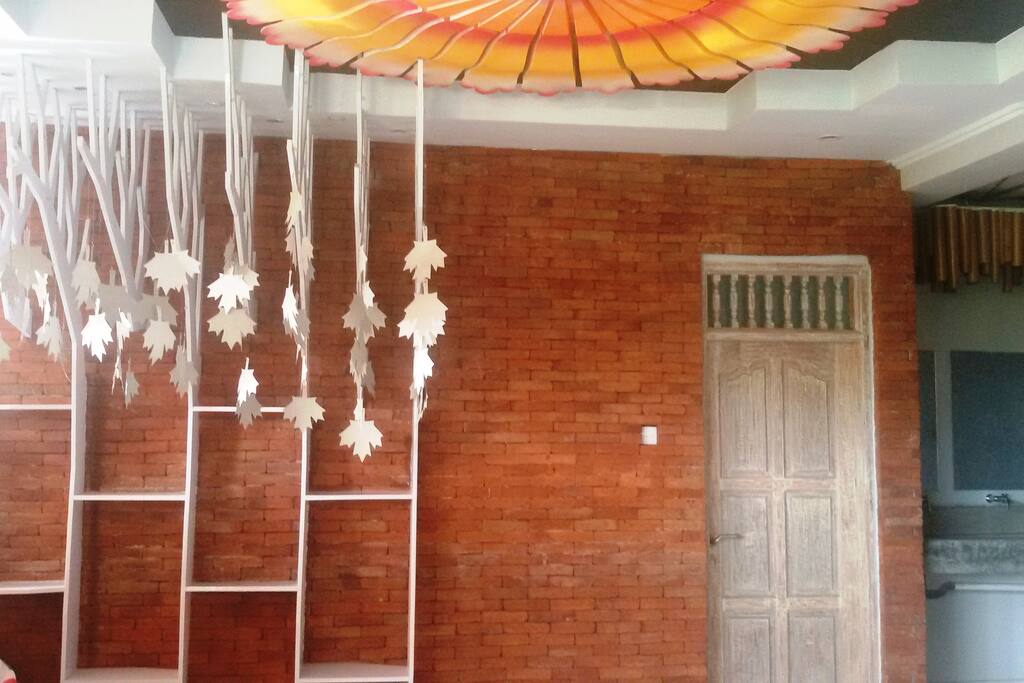 "Under the same sun" of communal room