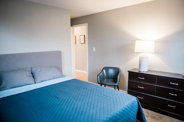 Dhoma e gjumit në katin e poshtëm 3- Queen