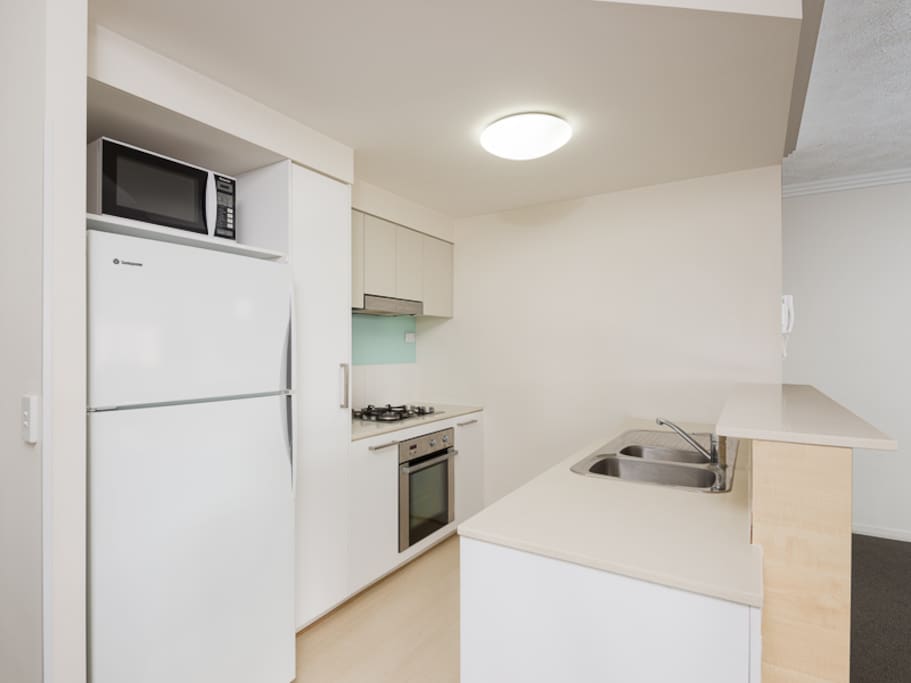 Fully equipped kitchen w dishwasher, full size fridge etc.