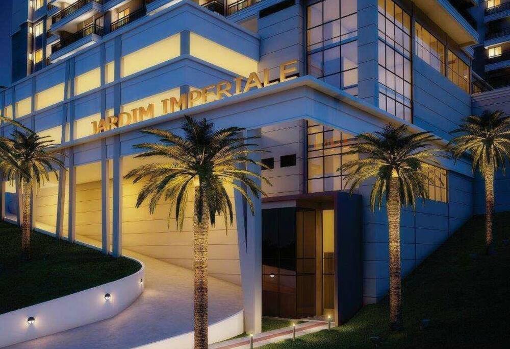 Building entrance. Entrada do prédio