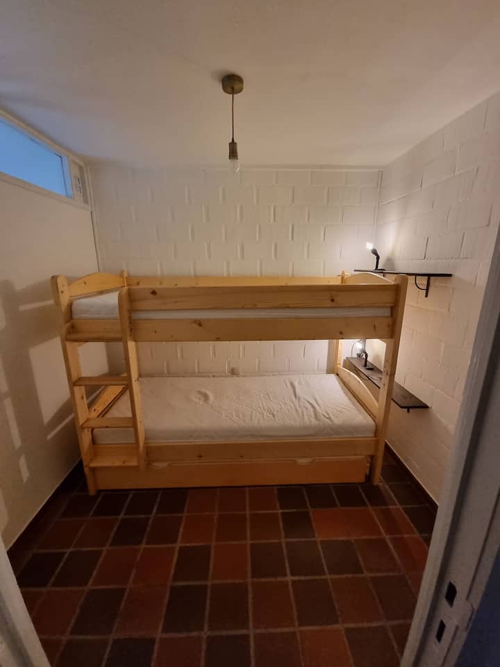 საძინებელი 1