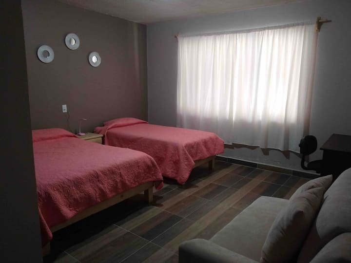 ห้องนอน 1 มี 2 เตียง 