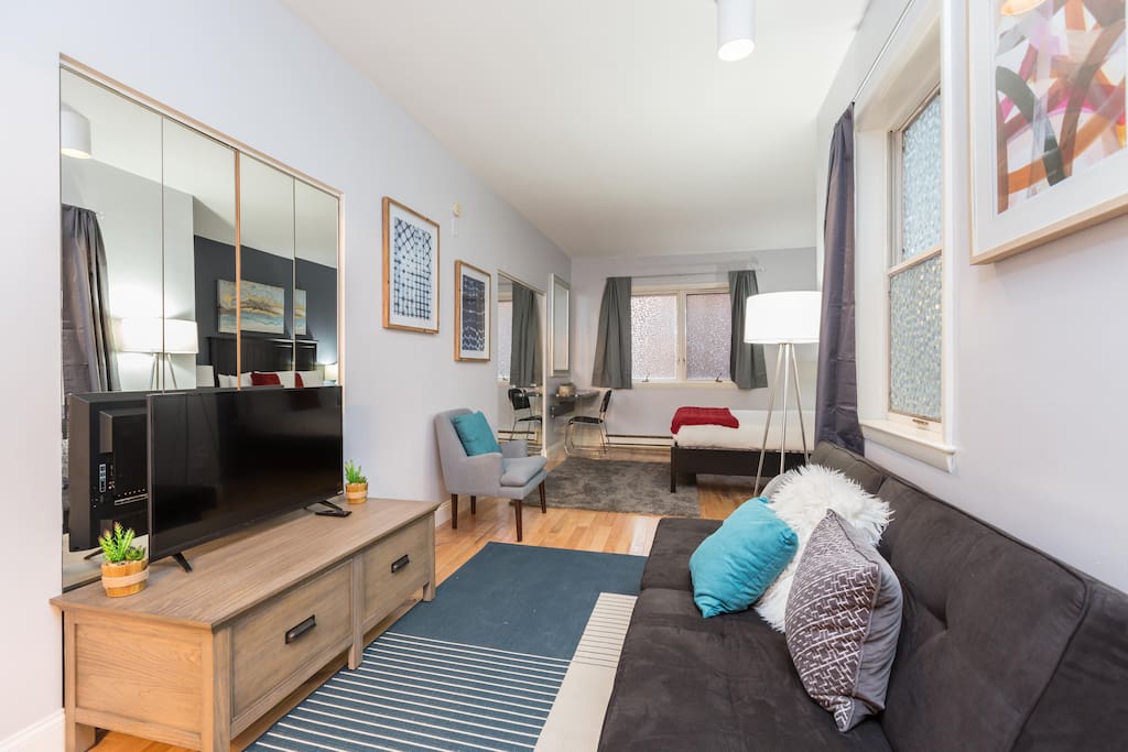 Large living room space, perfect for relaxing and hanging out