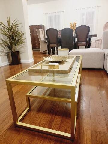 Modern 4 Beds, Washer/Dryer and Easy Access to NYC gallery image 4