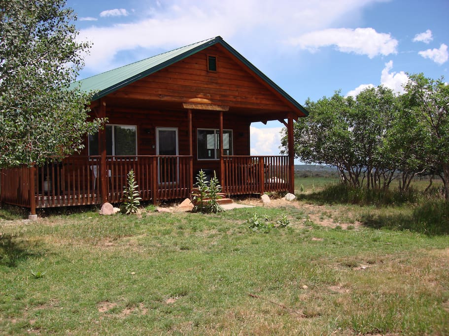 Front of Pine Ridge Cabin #4