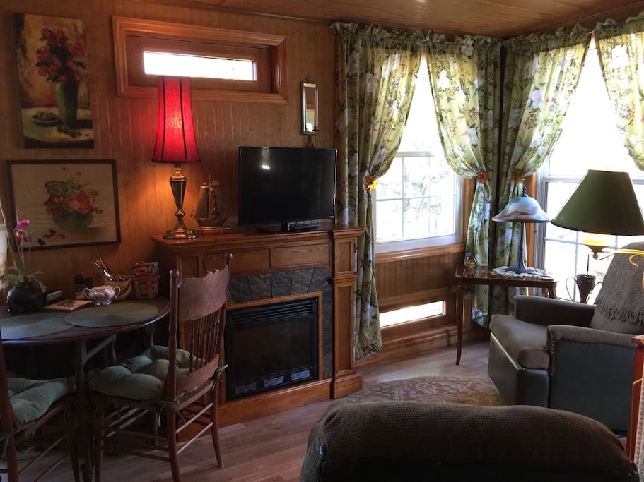 Little Switzerland Cottage for Two/ LGBTQ🏳️‍🌈♥️ Tiny houses for Rent