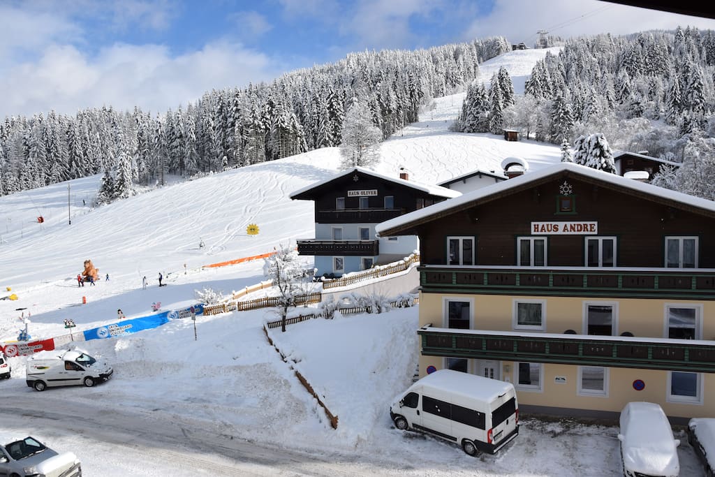 Häuser Andre und Oliver an der Piste in Wagrain