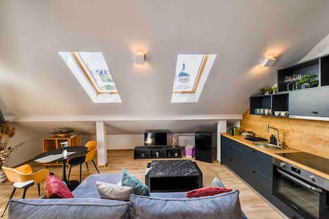 Popular Airbnb listing: The Nest - Downtown Loft in Cluj