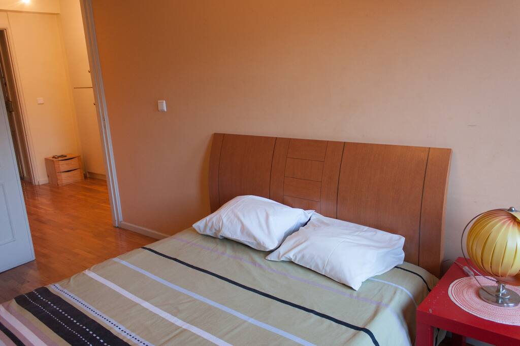 Quarto//Room