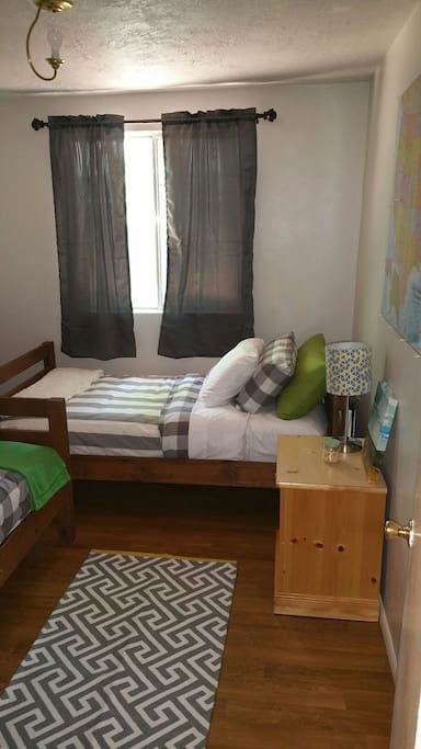 2 twin beds