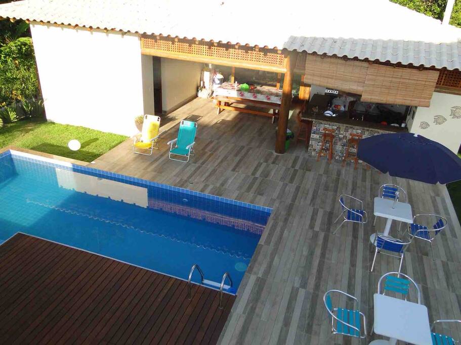 piscina, água aquecida naturalmente