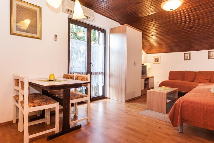 Close To The Beach, Parking - Rovigno
