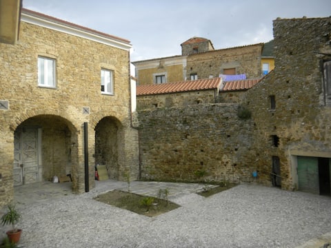 In Cortile in San Mauro Cilento. Casavacanze