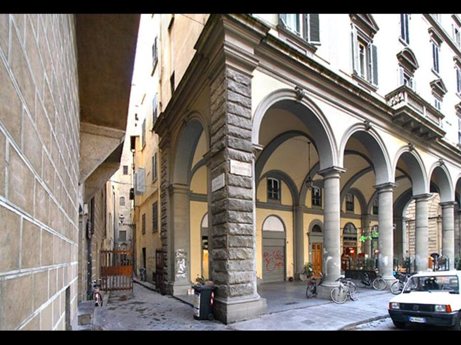 VICOLO DEL PANICO