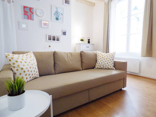 Studio cœur du quartier historique - local vélo.