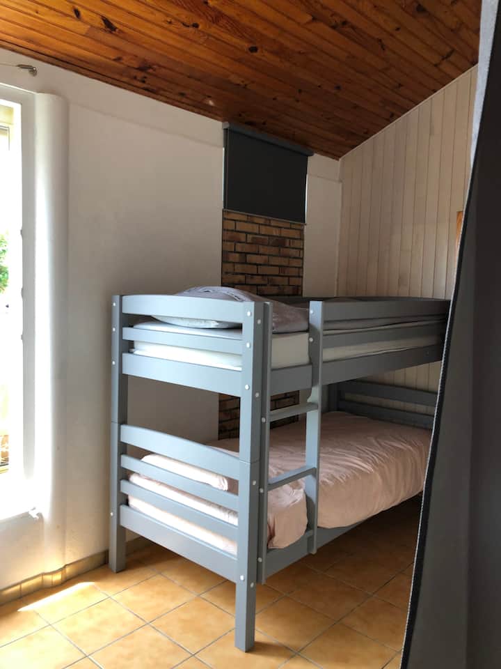 Internát so 4 lôžkami 90x200