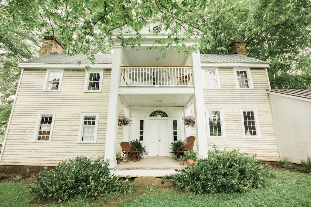 The farmhouse.
Jeff & Michele Fine Art Wedding Photographers