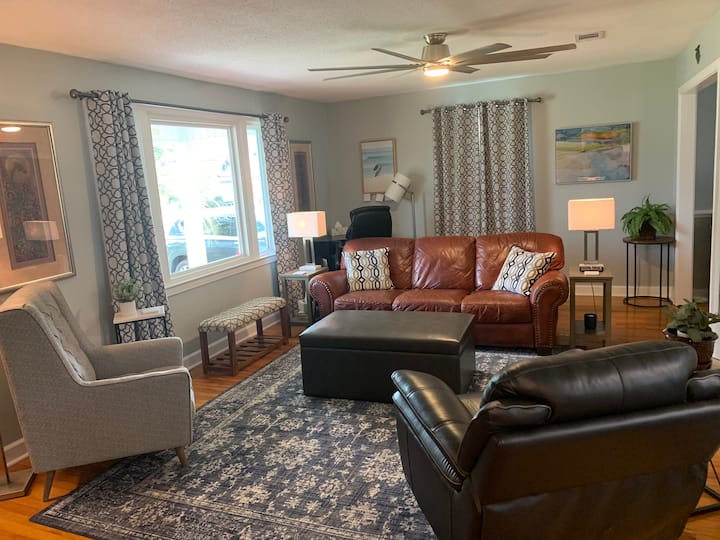 East Hill Bungalow - Pensacola, FL