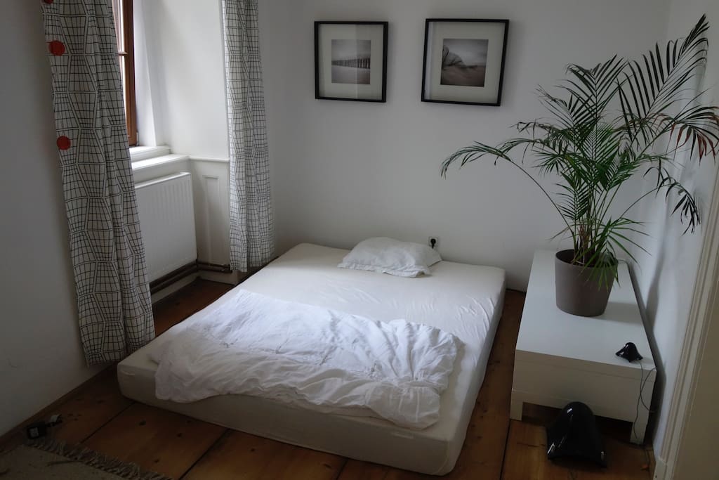 The guest room with a super comfortable 160cm mattress ...