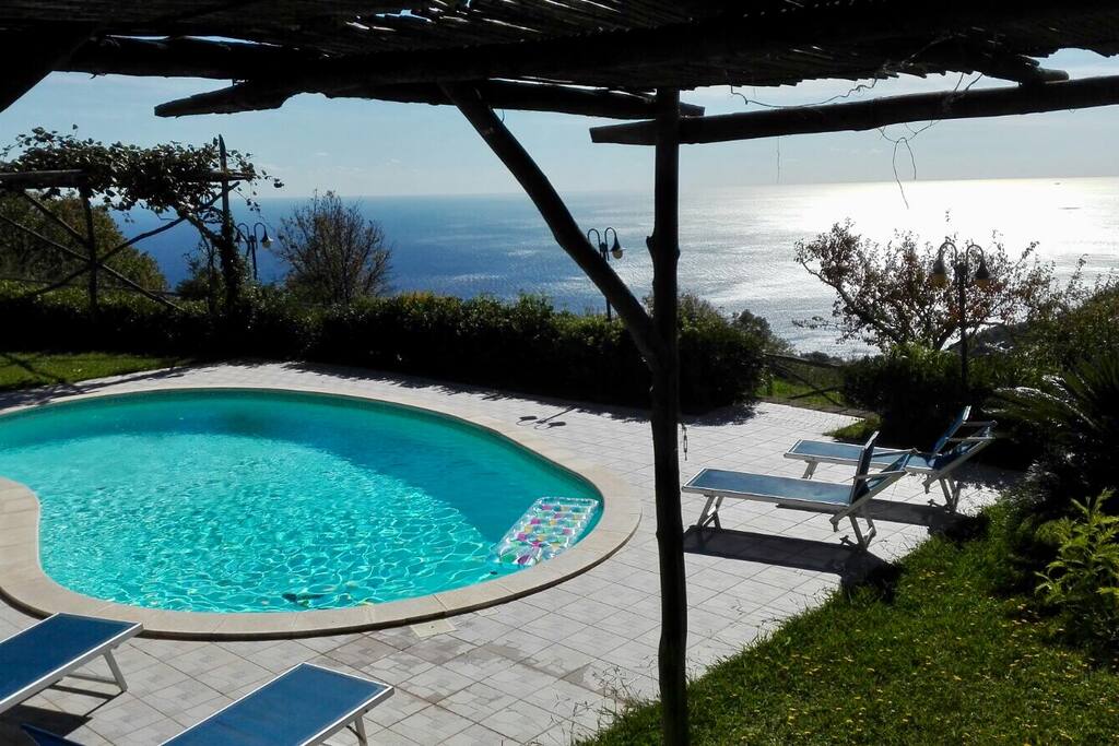 Lovely private pool with views over the Amalfi Coast