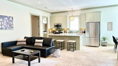 Upscale Apt w/ Garage at City Park, <2mi to LSU!