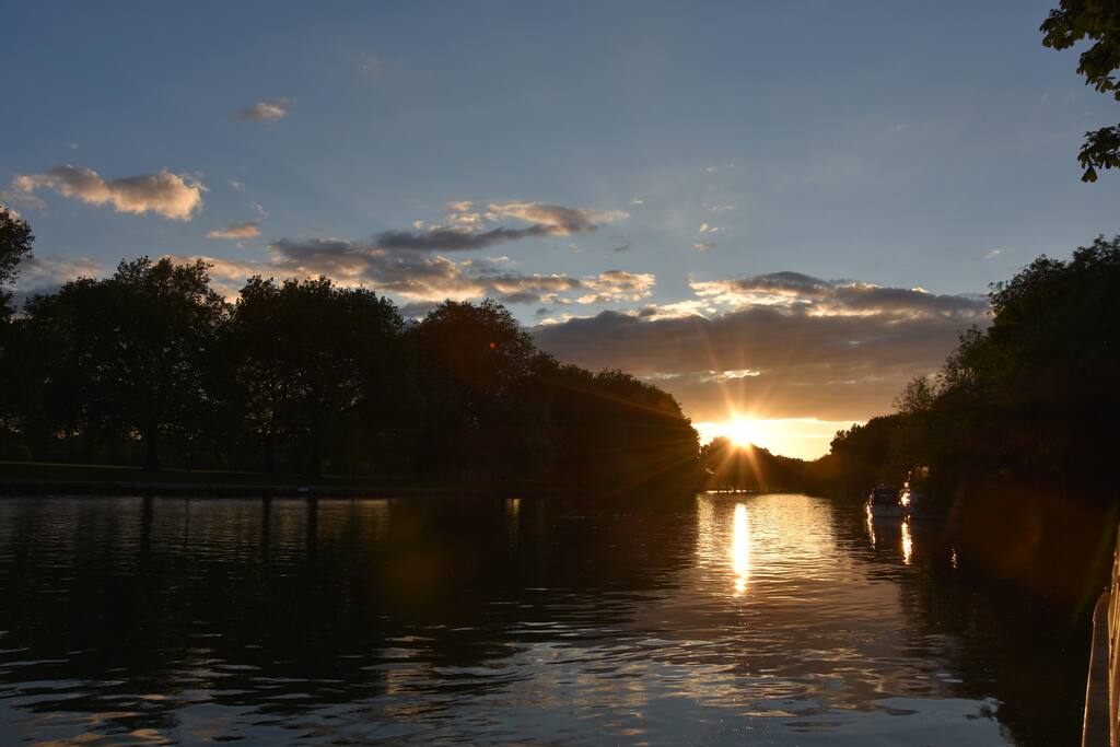 Sunset on the Thames