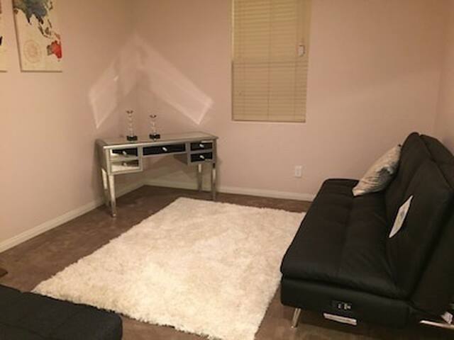 Charming new house in Quiet Residential Home gallery image 5