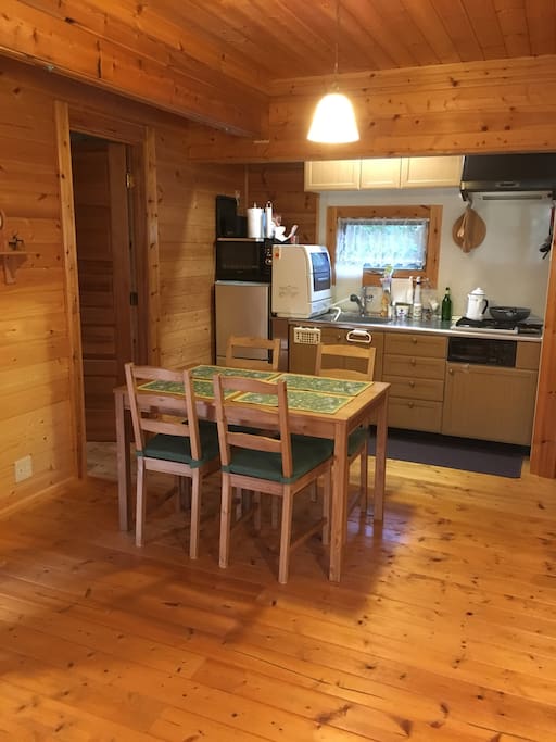 Kitchen, Table