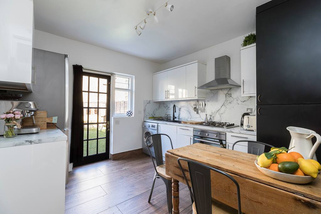 Separate kitchen and dining area