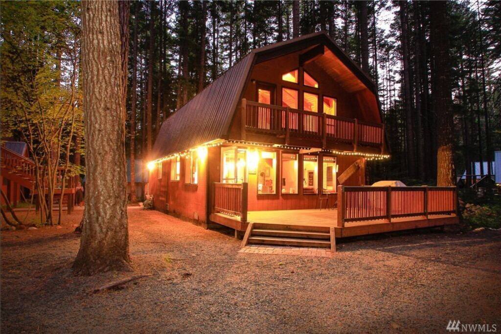 The TK Chalet at night