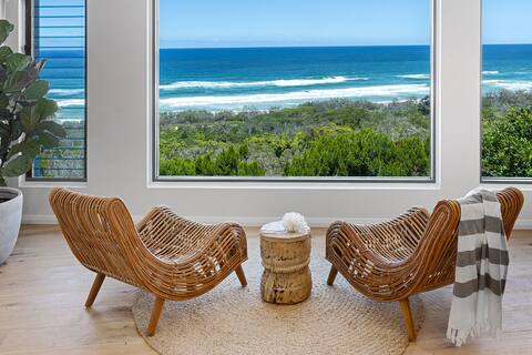 Beach front with 180 degree expansive sea views