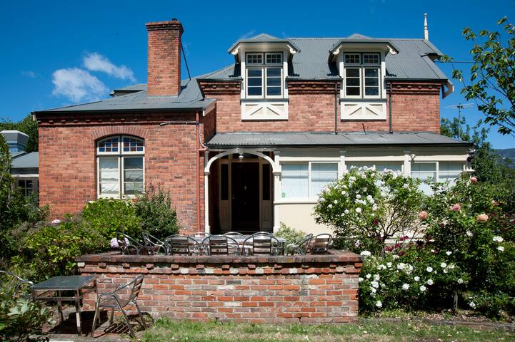 Lowena accommodation