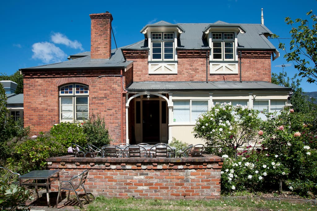 Lowena Houses for Rent in Hobart, Tasmania, Australia