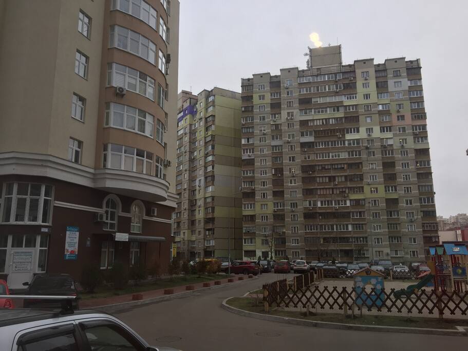 окна в тихий двор