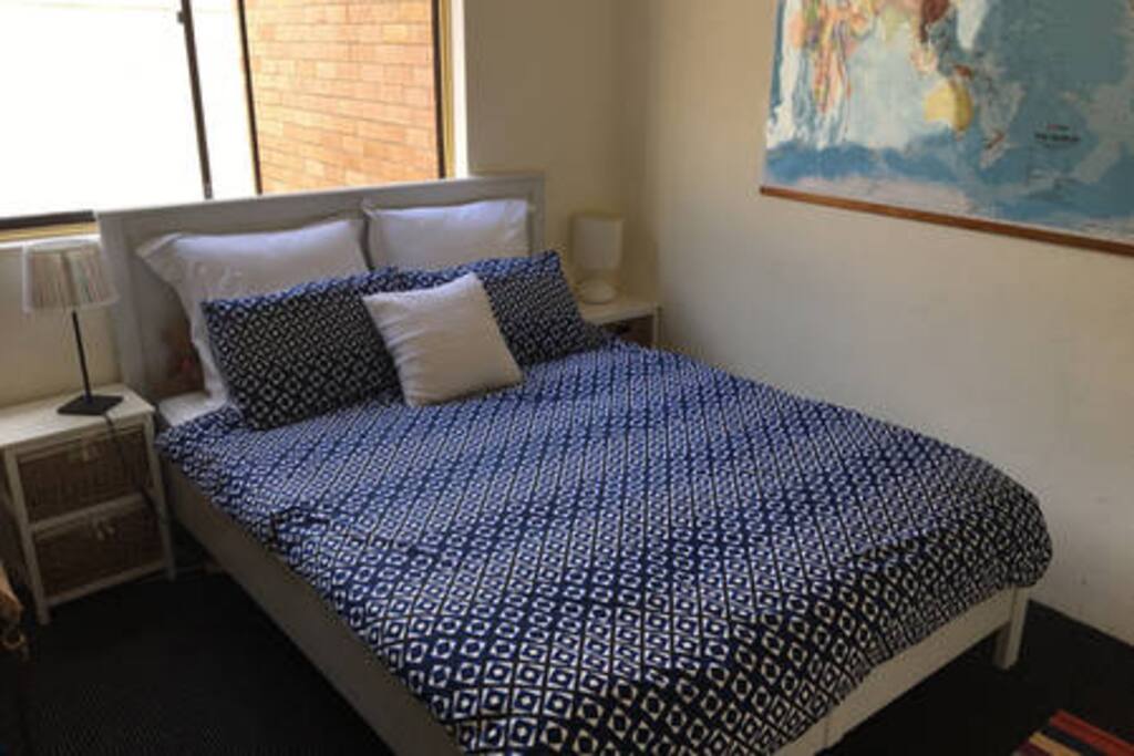 Queen bedroom 2