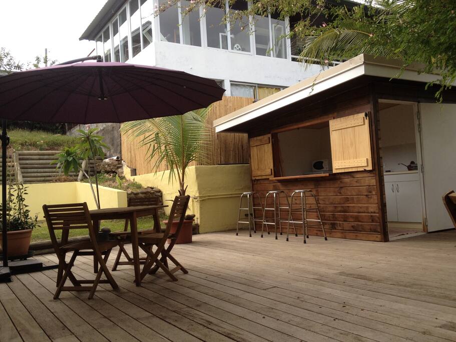 terrasse entre cuisinette et chambre