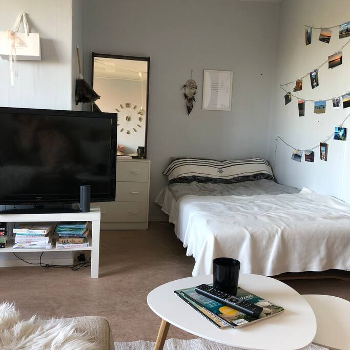 Cosy bedroom. WiFi and chrome cast available