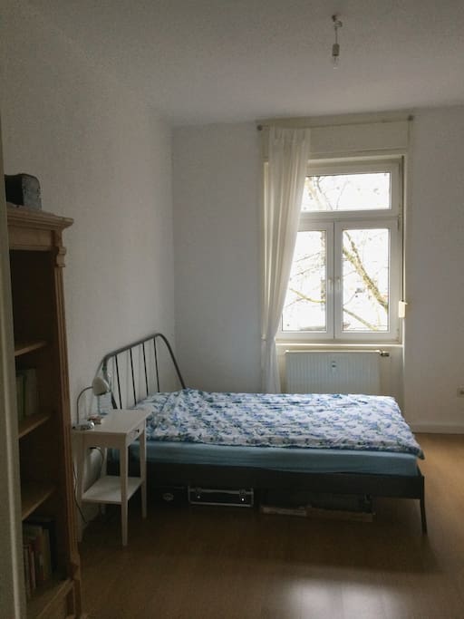 a quiet bedroom