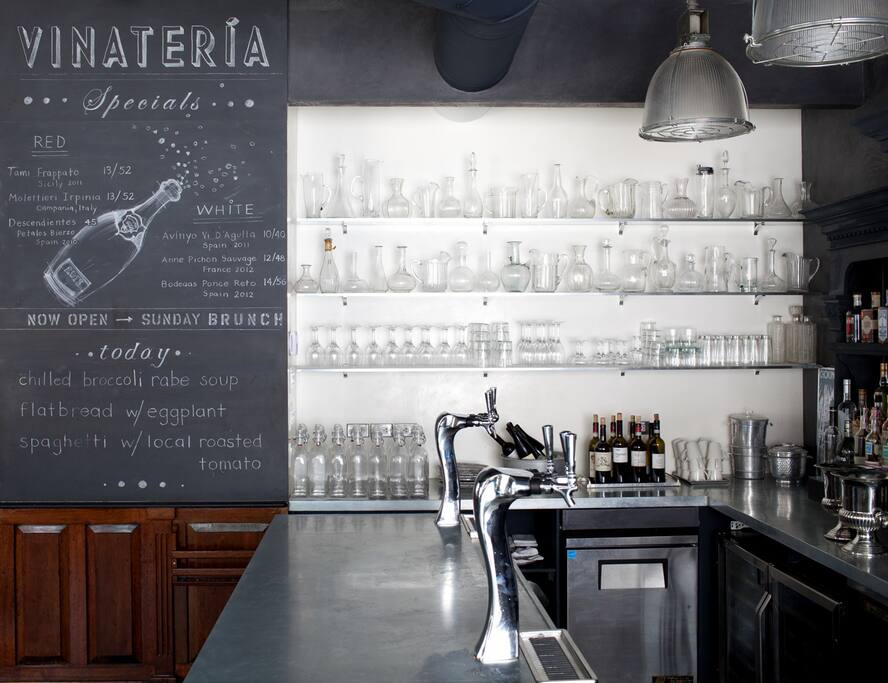 Vinateria
A favorite restaurant blocks away