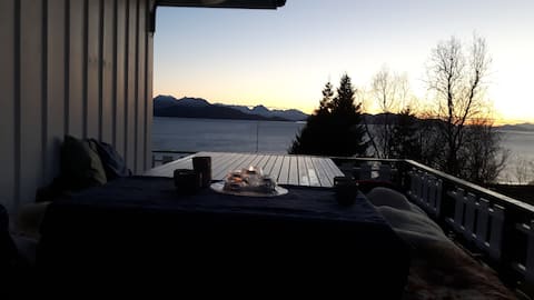 Top Airbnb: Myrvoll Gård, Senja in Senja