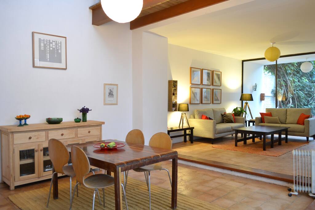 El comedor y la sala.