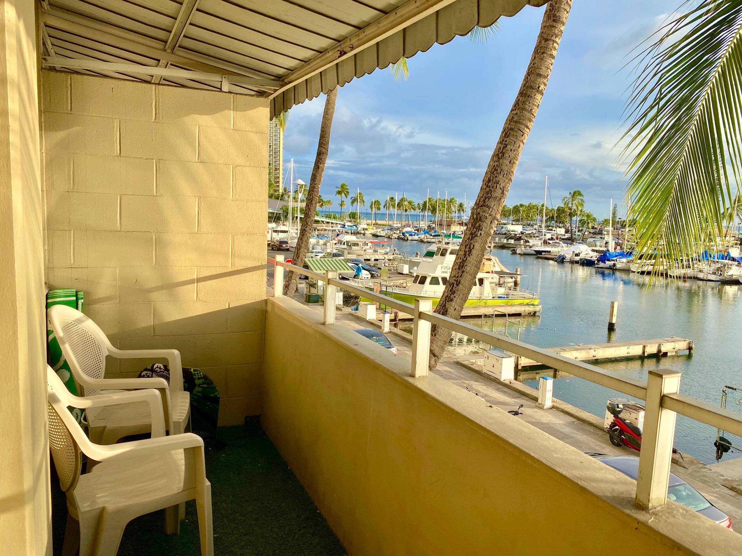 Condo in Honolulu · ★4.71 · 1 bedroom · 2 beds · 1 bath - Image 7